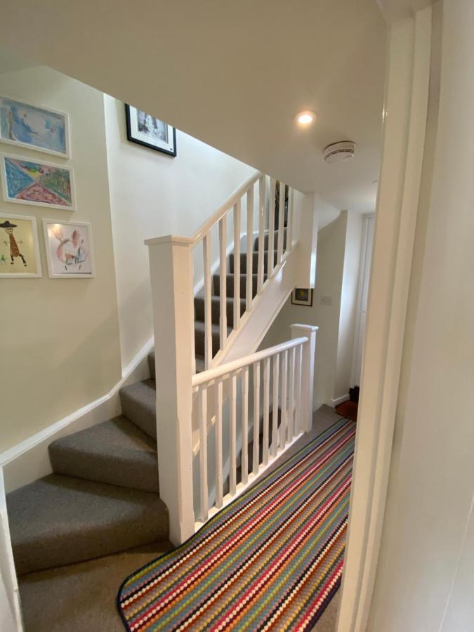 Reduced Rates For Month! Beautiful Cottage, 3 Stories High With Upstairs Courtyard And Set In An Amazing Location! The Fantastic Newly Developed Town Mill With Restaurants And Craft Shops On Your Doorstep Also Only 2 Minutes To The Sea! , Sleeps *